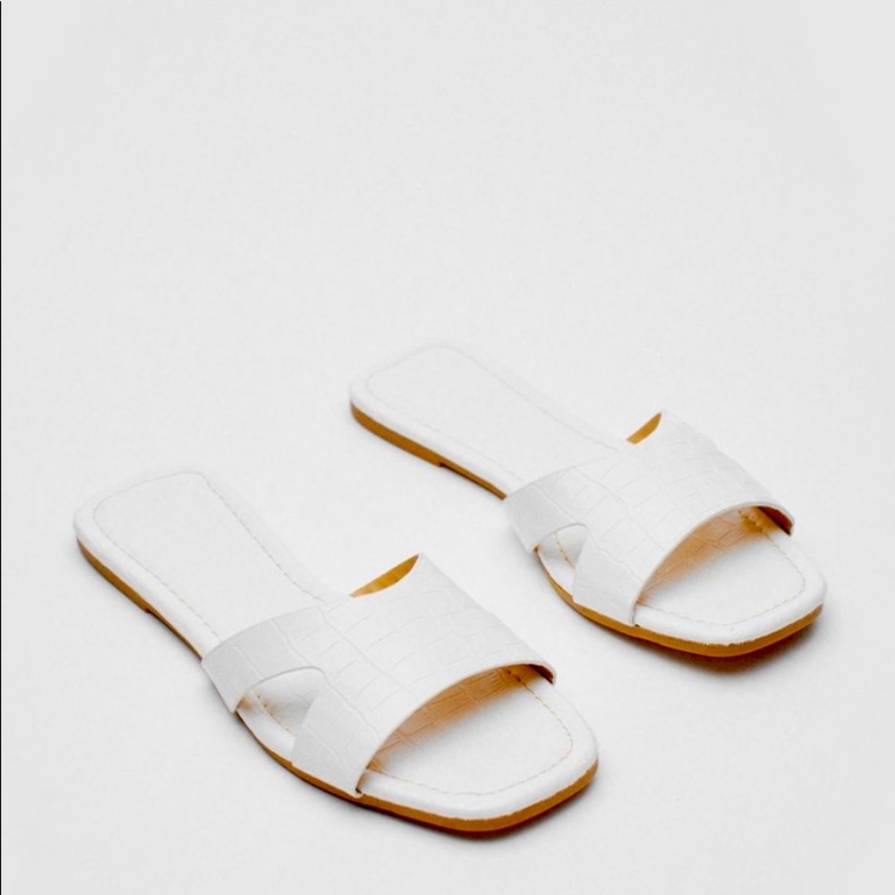 Faux crocodile white sandals